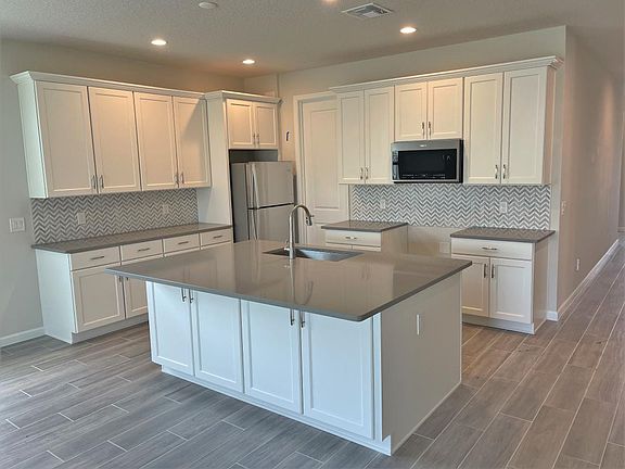 3rd image of 3586 Stonebriar Ln