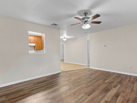 2nd image of 217 E Craven Ave