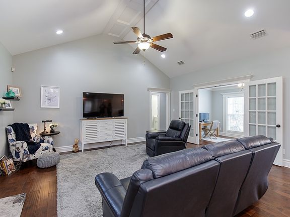 5th image of 3388 Norton Place