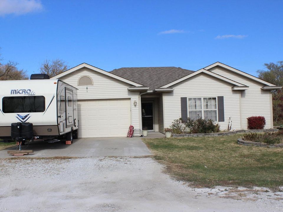 701 Sells Ct, Prairie Home, MO