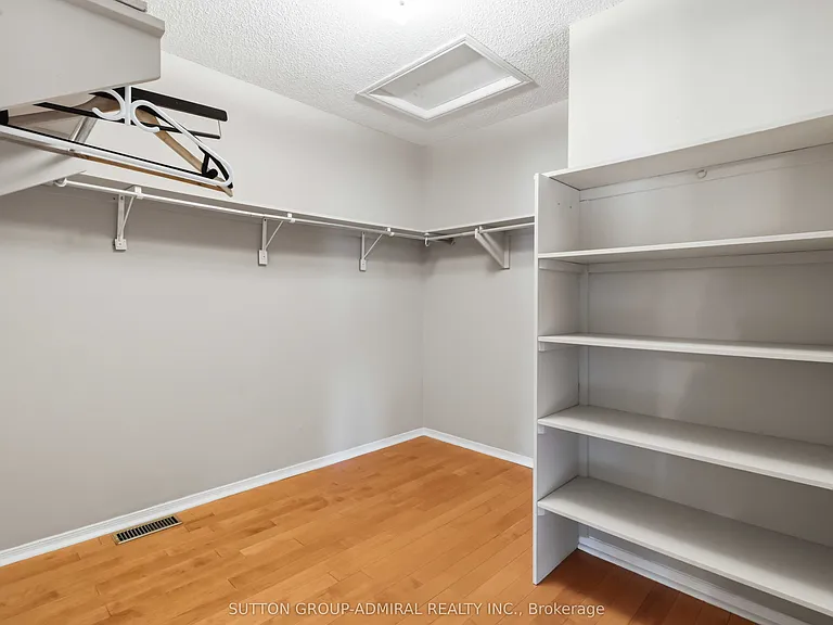 21 Kersey Cres — Photo 19