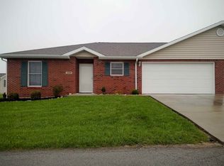 158 Sunset Dr, Winchester, IN 47394
