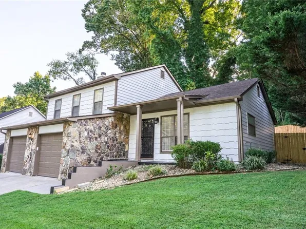 4847 Brasac Dr, Stone Mountain, GA 30083