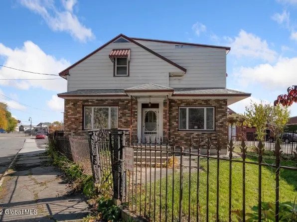 22 N Center Street, Schenectady, NY 12305