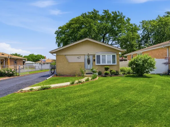 8619 Newland Ave, Burbank, IL 60459