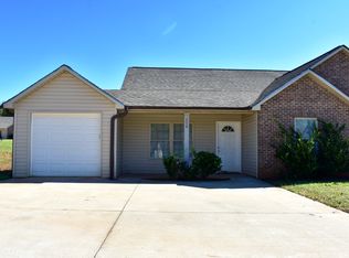 208 Mary High Dr, Wellford, SC 29385