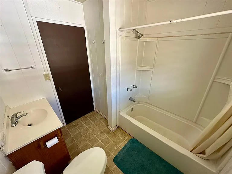 390 Auhana Rd — Photo 16