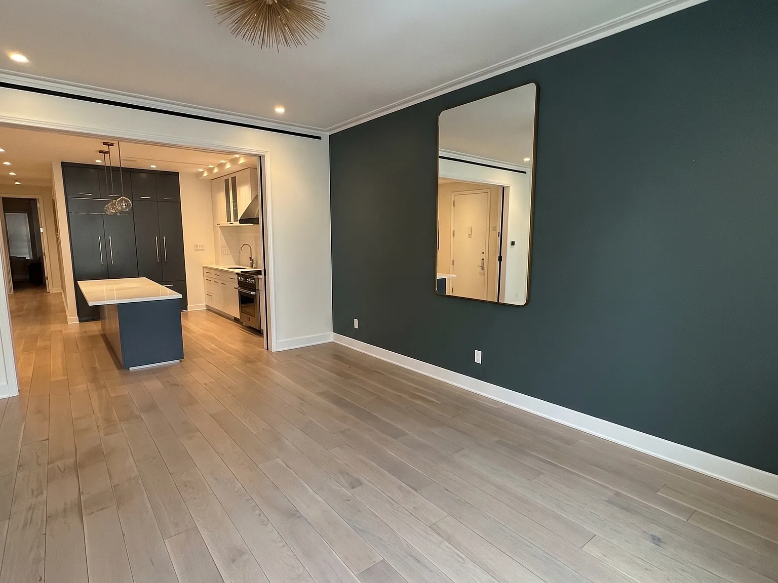 73 Warren Street — Photo 3