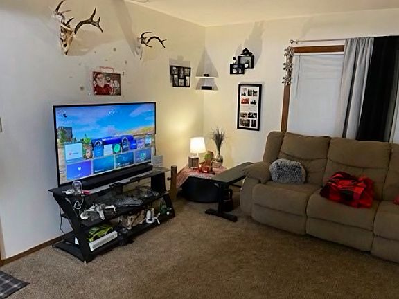 5th image of 629 1st Ave W #8