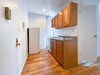 Rented by Kahen Properties