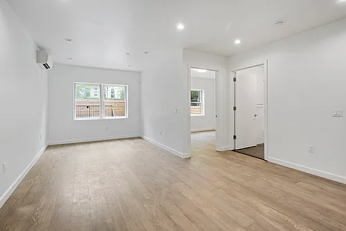 773 Hart St #1R Photo 1