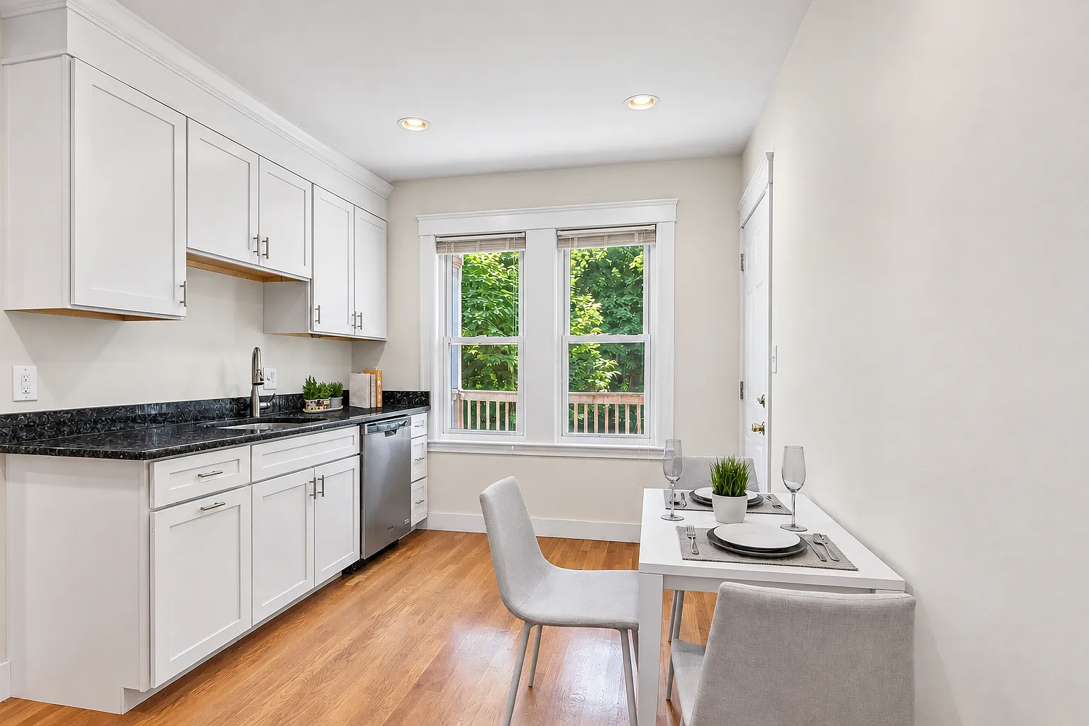 4 bed, 1000 sqft, $950 — Photo 4