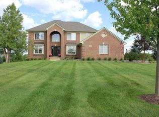574 Darwin Ct, Saline, MI