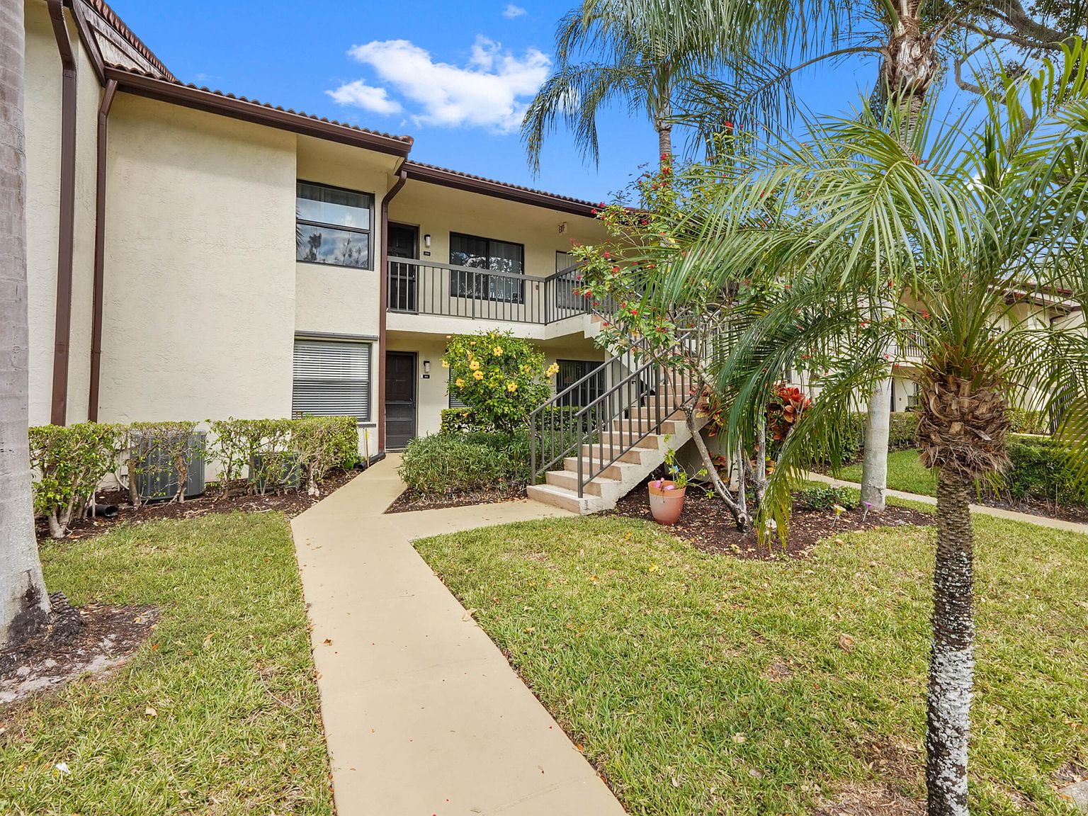 4745 E Lucerne Lakes Boulevard #103