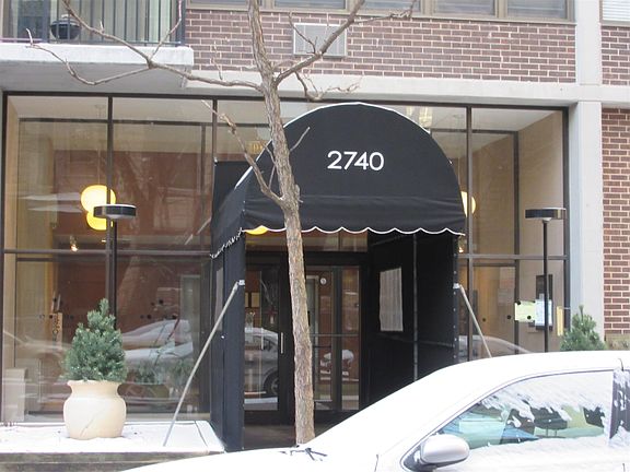 4th image of 2740 N Pine Grove Ave APT 13G