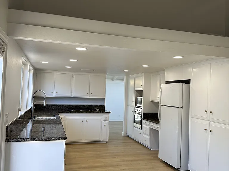 326 Las Riendas Dr — Photo 14