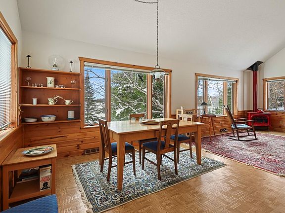 5th image of 3869 Maplewood Rd