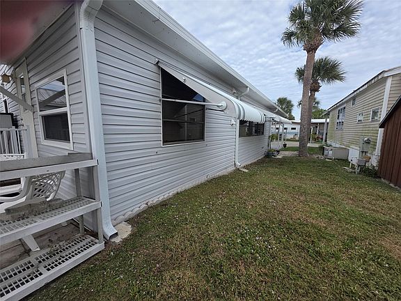 5th image of 6614 SE 54th Lane