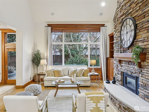 4th image of 8467 SE 69th Place
