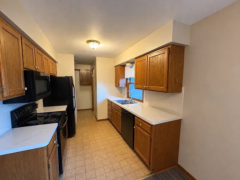 305 Orchard Cir — Photo 10