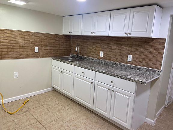 5th image of 11560 240th St