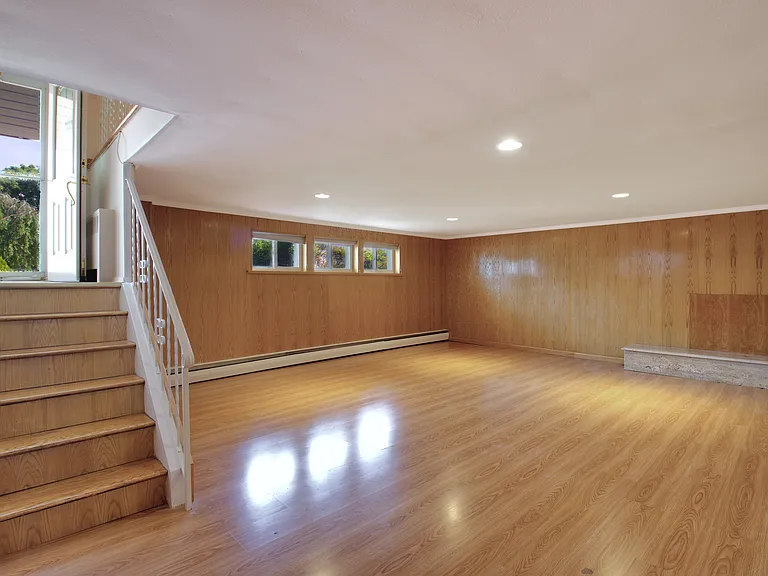 15 Jean Pl — Photo 17