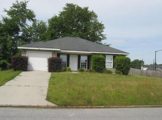 100 Becca Dr, Springfield, GA 31329