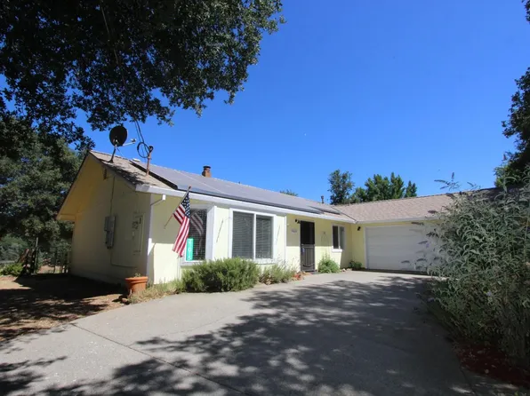 21015 Clivus Dr, Grass Valley, CA 95949