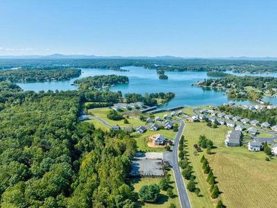 29 John F Kennedy Blvd, Union Hall, VA, 24176
