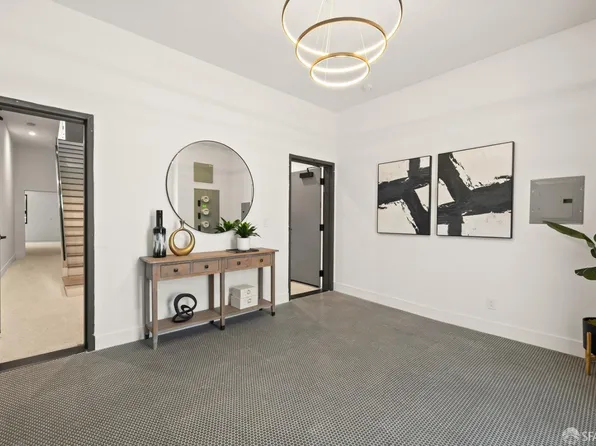 610 55th St, Oakland, CA 94609