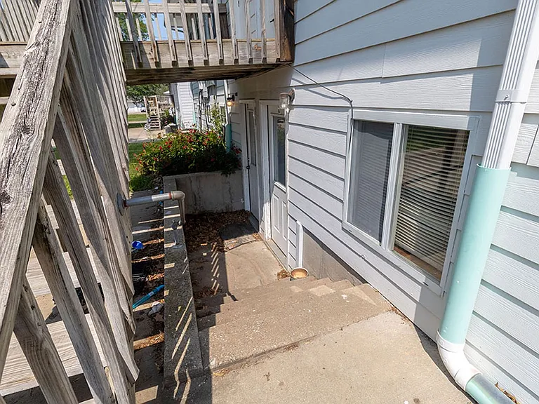 2932 Leeway Dr #C — Photo 20