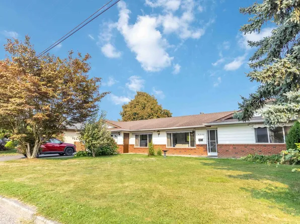 9220 Coote St, Chilliwack, BC V2P 6B5