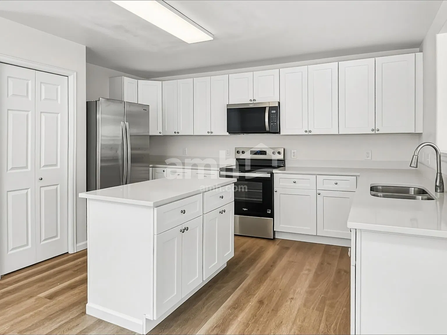 4 bed, 2.5 bath, 2883 sqft, $3,345 — Photo 3