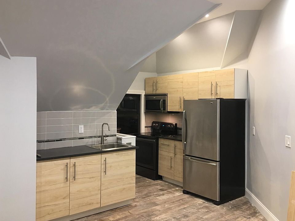 1st image of 447 St Pauls Ave APT 3