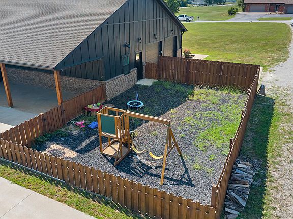5th image of 12204 Farm Road 2205