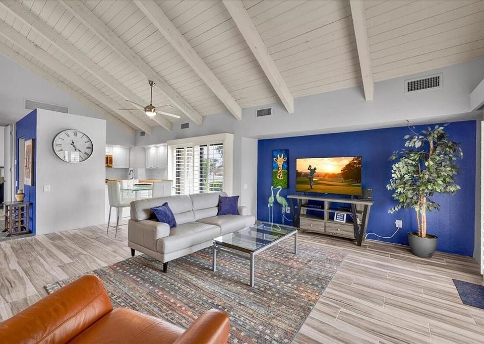 1st image of 448 Sunningdale Dr