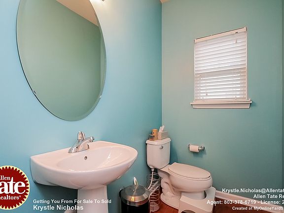 1/2 Bath