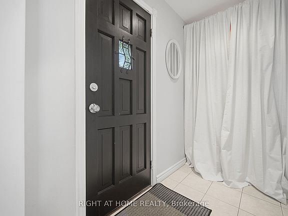 2nd image of 18 Vanbrugh Ave
