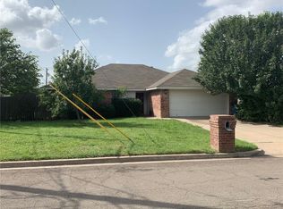 113 Lindenwood Ln N, Hewitt, TX 76643