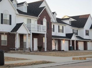 1123 Hunters Run Dr, Grand Blanc, MI 48439