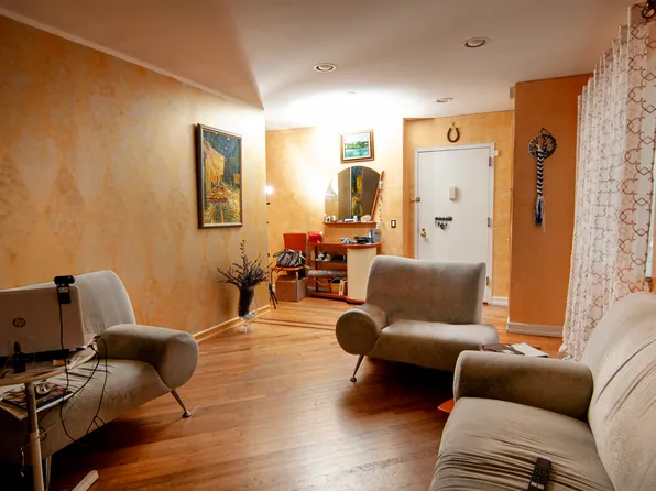 2012 Jerome Avenue image 11 of 21