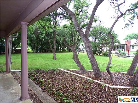 5th image of 822 Estate Dr