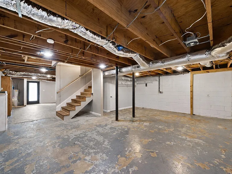 4151 Chapel Hill Rd — Photo 15