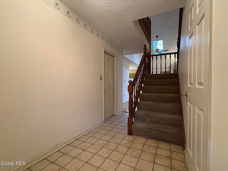 4th image of 3005 Squire Boulevard