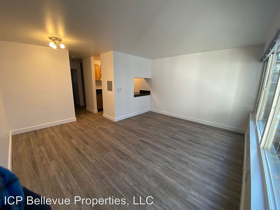1st image of 412 Bellevue Ave E APT 106