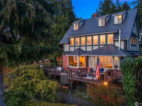 6975 47th Ave SW, Seattle, WA 98136