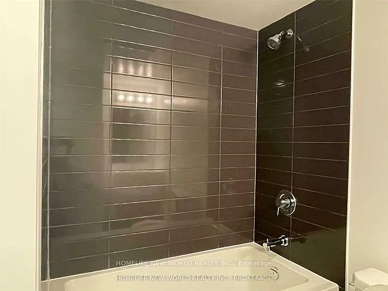 159 Wellesley St E #905 — Photo 5