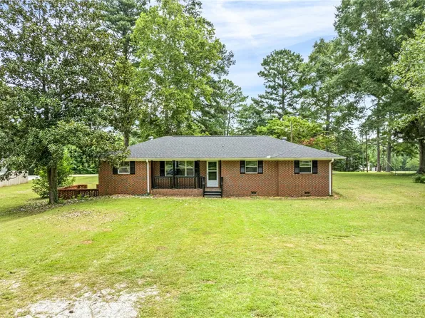 3312 Ben Brown Rd, Valley, AL 36854