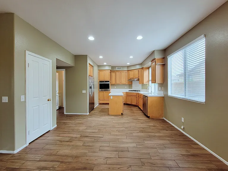 16241 El Dorado Ct — Photo 10