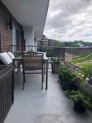 Rented by Compass | media 9